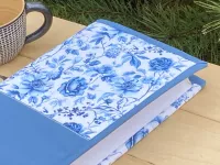 Nastavitelný obal na knihu -modré květy..... Nastavitelný obal na knihu -modré květy.....