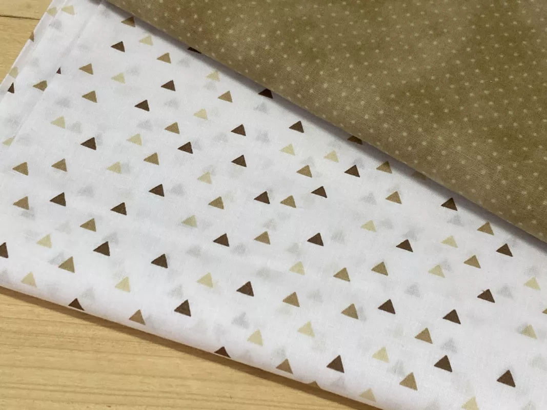 Bavlněné plátno - trojúhelníčky (120g) dovoz EU