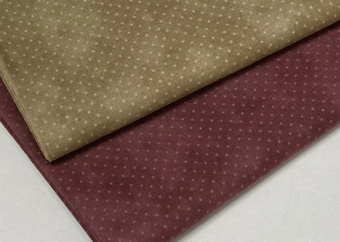 Bavlněný popelín s puntíkem - vínový (150g) dovoz EU
