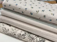 Dekorační látka- modré kvítí na režné dovoz EU Dekorační látka- modré kvítí na režné dovoz EU