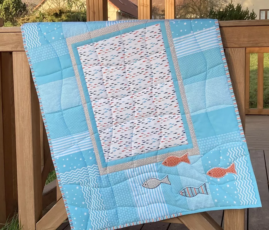 Malá patchworková deka - ryby a kotvy....