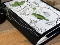 Nastav. obal na knihu-ptáček a vyšívané květy ....