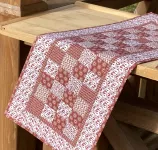 Patchworkový středový ubrus - čtverečky grenat....