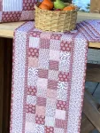 Patchworkový středový ubrus - čtverečky grenat....