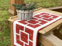 Patchworkový středový ubrus -jmelí na červené....