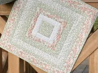 Patchworkový středový ubrus -Milly rose.... Patchworkový středový ubrus -Milly rose....