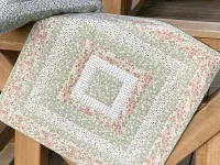 Patchworkový středový ubrus -Milly rose.... Patchworkový středový ubrus -Milly rose....