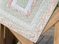 Patchworkový středový ubrus -Milly rose.... Patchworkový středový ubrus -Milly rose....