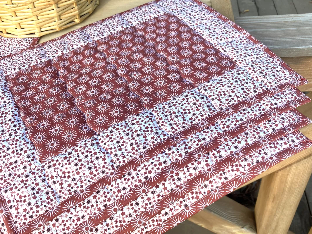 Prostírání - grenat...