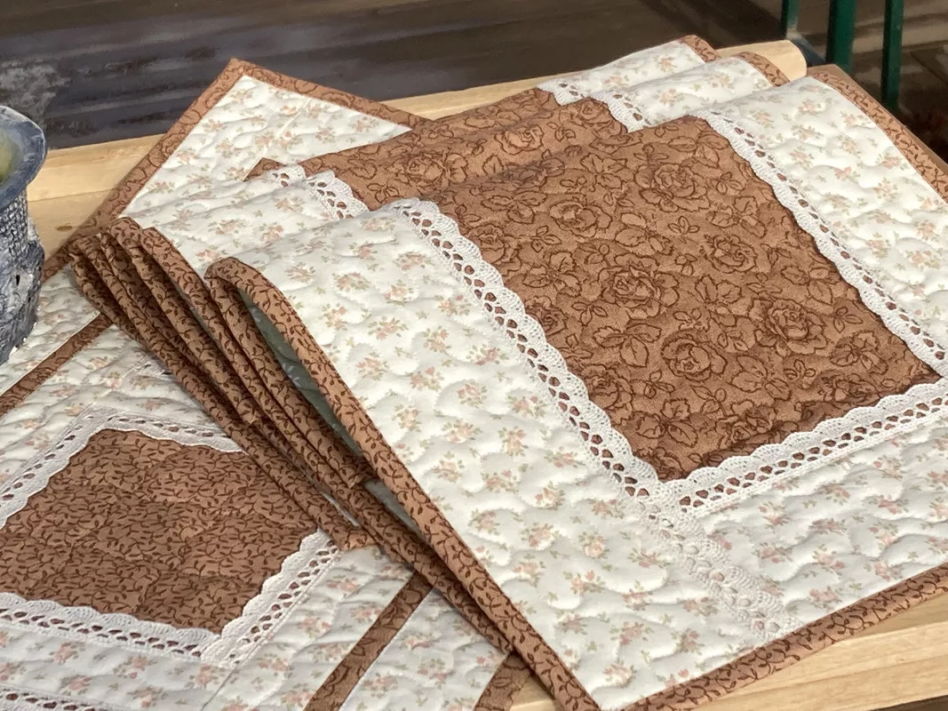 Prostírání - vanilka se skořicí....